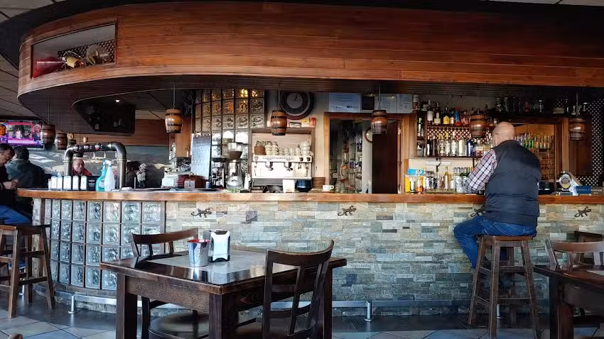 Cafeter&iacute;a Mes&oacute;n K2