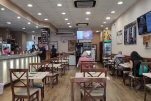 Cafeter&iacute;a Pasaje Dos Lounge Bar