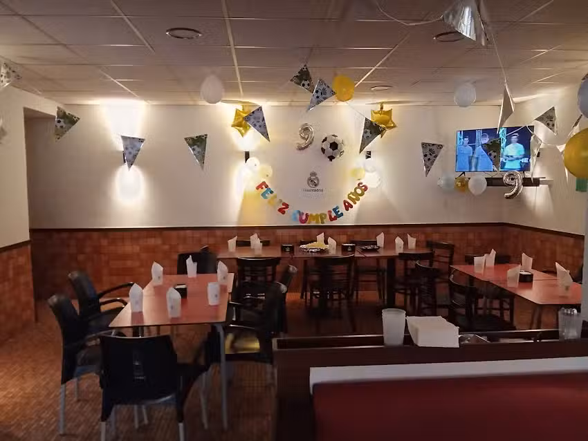 Cafeter&iacute;a Penikes 6