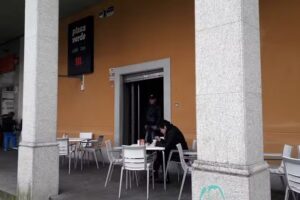 Cafeter&iacute;a Plaza 51.