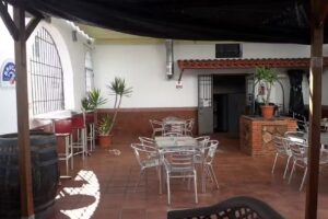 Cafeter&iacute;a &ndash; Pub LATINOS