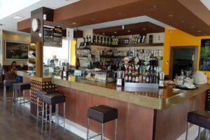 Cafeter&iacute;a Quinta Avenida