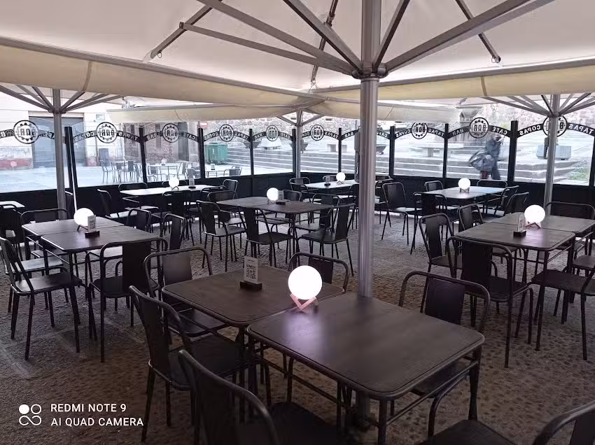 Cafeter&iacute;a Restaurante Bari