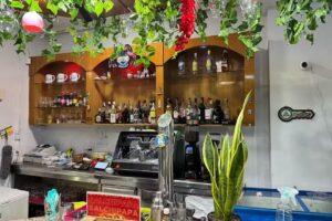 Cafeteria Restaurante Colombiano y Nicarag&uuml;ense Montenegro | Billar