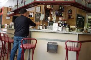 Cafeter&iacute;a Restaurante Dados