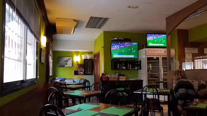 Cafeter&iacute;a Restaurante El Trebol