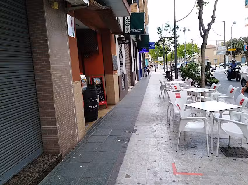 Cafeter&iacute;a Restaurante &laquo;La Barraqueta&raquo;