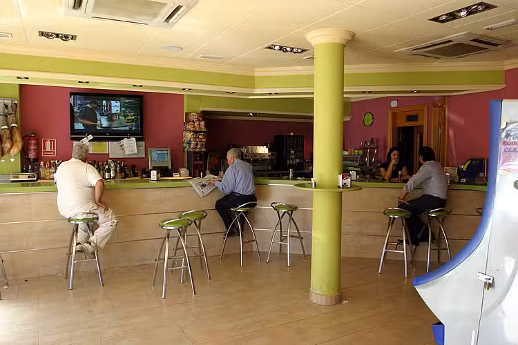 Cafeter&iacute;a Restaurante Romero