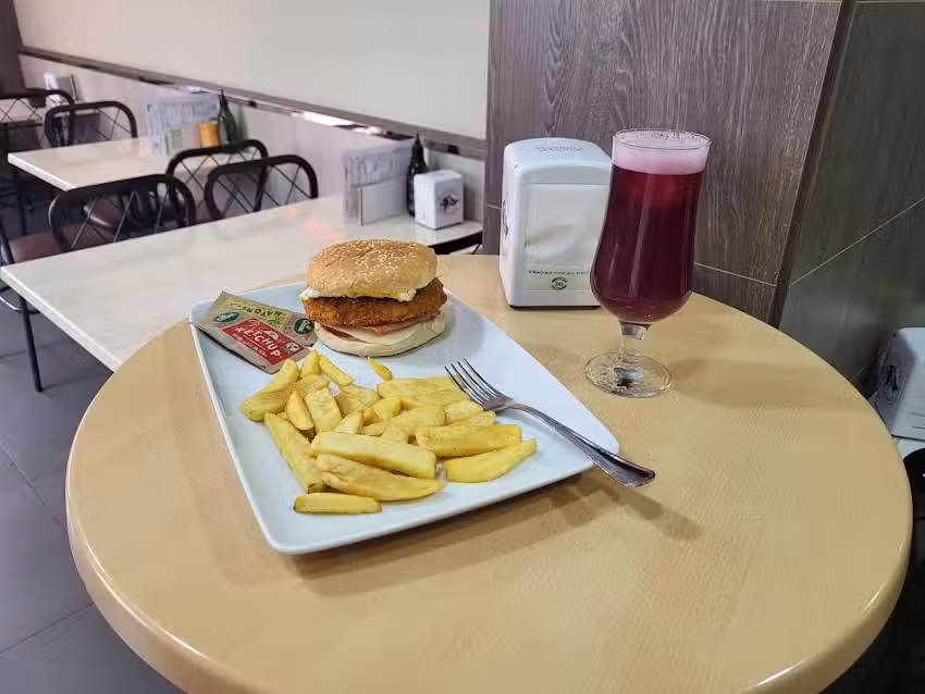 Cafeter&iacute;a Uribe