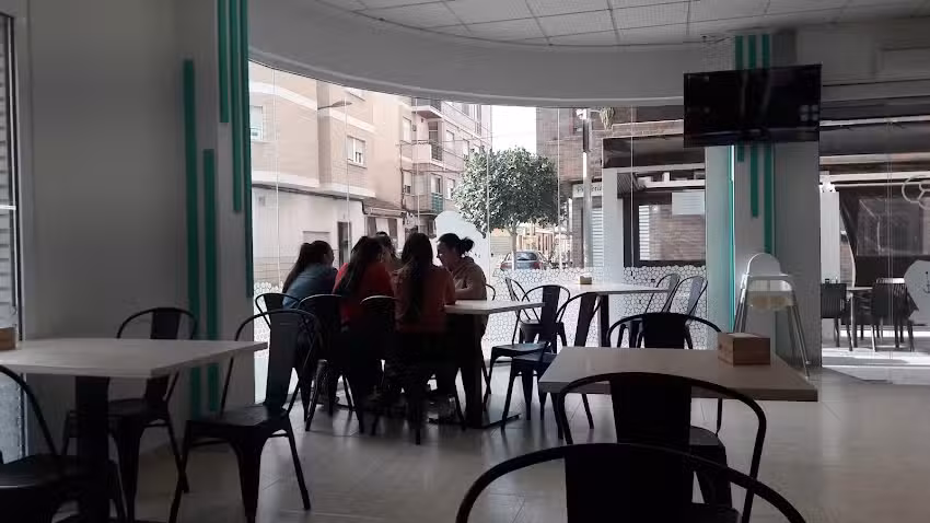 Cafeter&iacute;a Vapor Almorad&iacute;