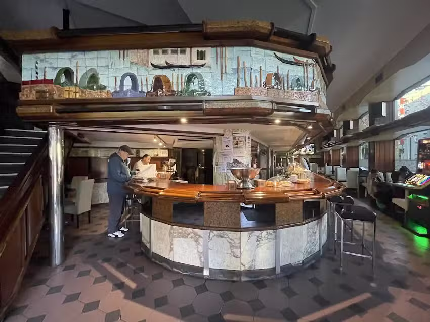 Cafeter&iacute;a Venecia