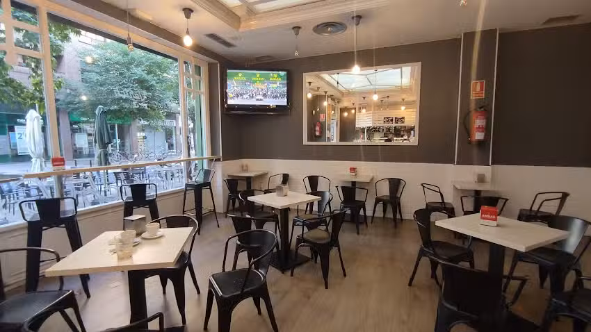 Cafeter&iacute;a Verich Tapas Bar