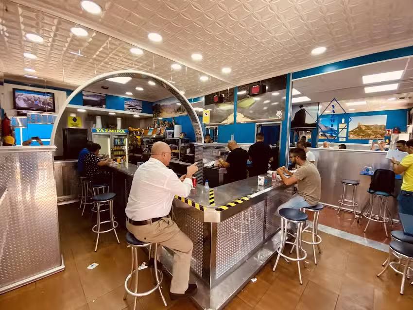 Cafeter&iacute;a Yazmina