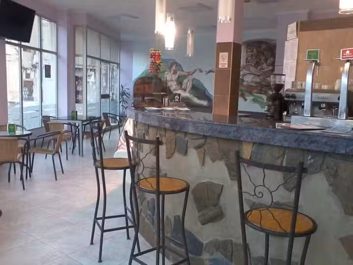 Cafetr&iacute;a-Bar Phoenix