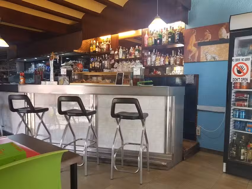 Cageteria &ndash; bar L&rsquo;Aig&uuml;eta