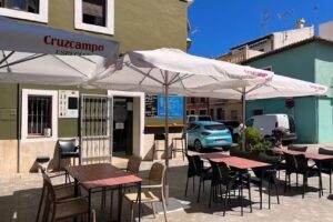 CAL BARRI BAR DE TAPES