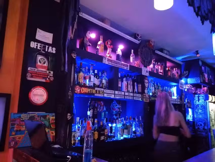 Calaveras y Diablitos