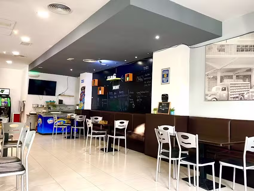 Calendar Caf&eacute;