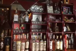 Cambalache Bar Mezcaler&iacute;a ABIERTO DE MI&Eacute;RCOLES A S&Aacute;BADO