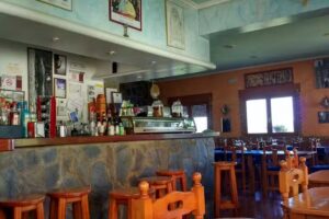 Cambio de due&ntilde;os, te esperamos en &laquo;El Bar de Riglos&raquo; abierto desde Abril de 2019.