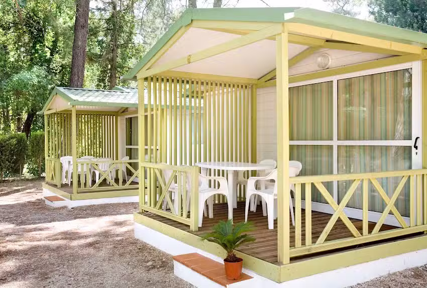 Camping R&iacute;o Mundo