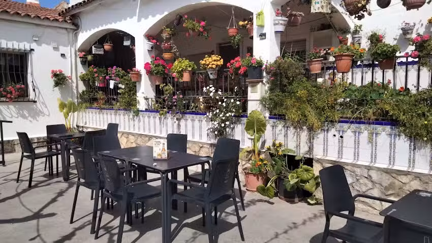 Can Miquel by La Reina