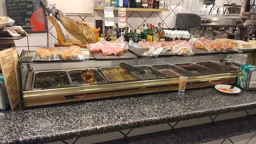 Ca&ntilde;as Aqu&iacute;