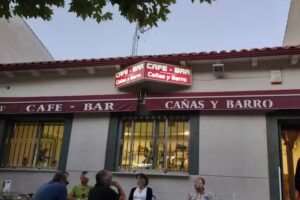 Ca&ntilde;as y Barro