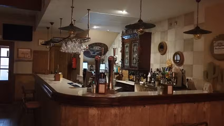 CANTTINA COCKTAIL,S BAR