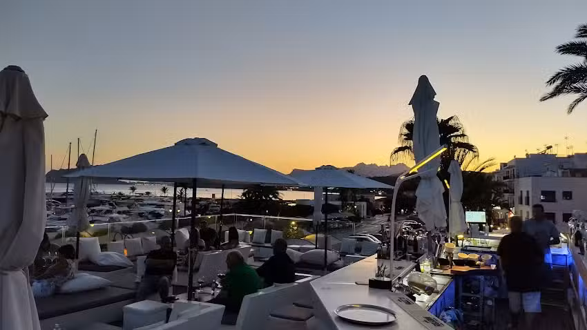 Captain Andy&rsquo;s Cocktail Bar