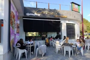 Carmel&aacute; Caf&eacute; &ndash; Copas