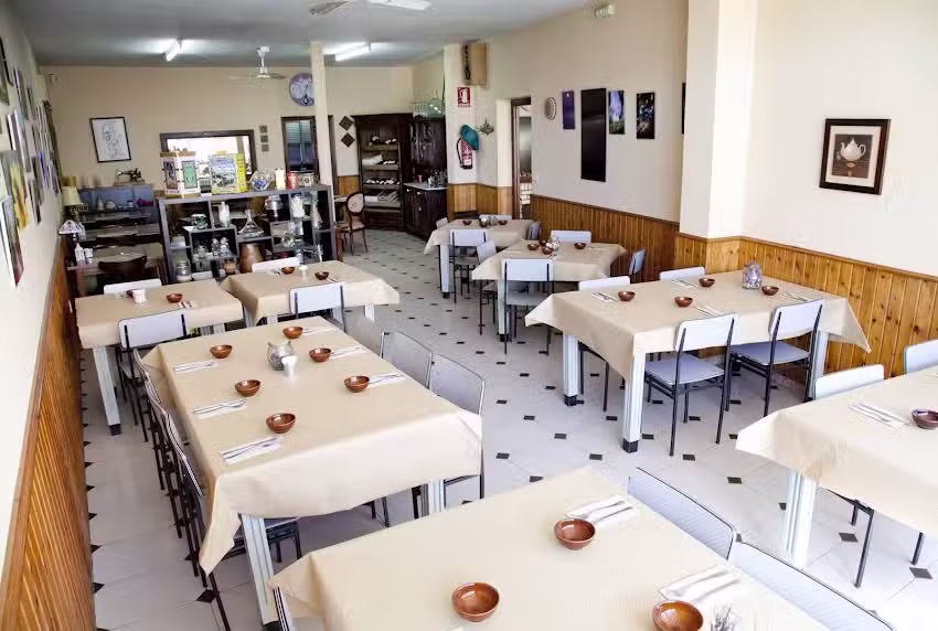 Casa de comidas A Esghalla vila de cruces