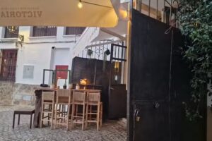 Casa de comidas La Escondida