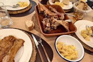 Casa De Comidas Las Horneras De Cobeta