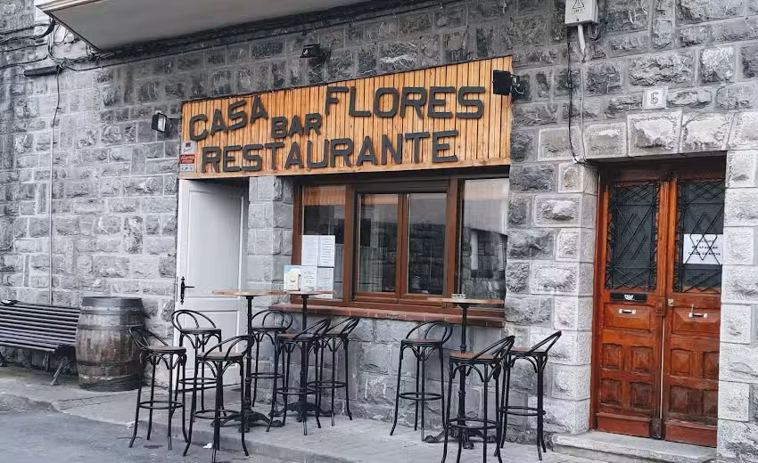 Casa Flores (Canfranc-Estaci&oacute;n)
