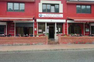 Casa&rsquo;l Pueblu de Tuilla