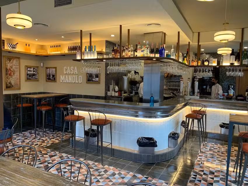 CASA MANOLO TAPAS BAR SEVILLANO