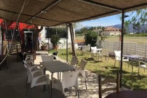 Casa Olga Bar Terraza / Aeroplane Terrace / Aerorodromo Benicolet