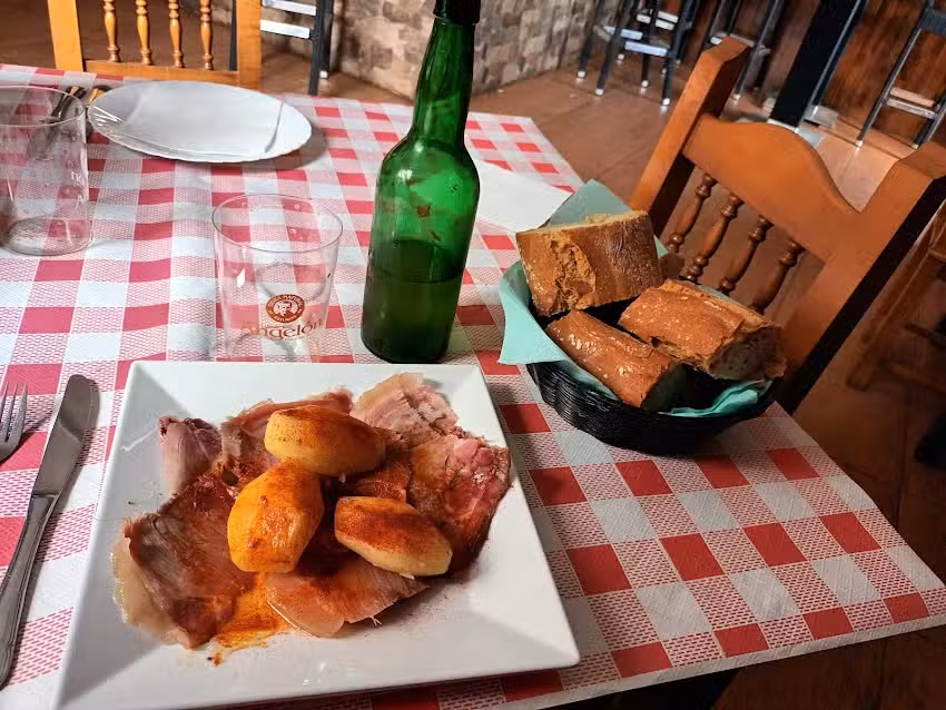 Casa Ra&uacute;l Restaurante Sidrer&iacute;a Parrilla