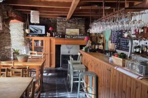 CASA UISHERA CASA RURAL BAR RESTAURANTE &ndash; Vilam&ograve;s