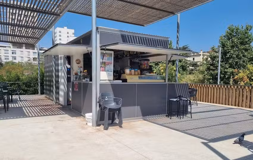 Casernes Terraza Bar