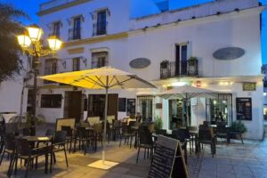 Castaño Vinos y Tapas Tarifa