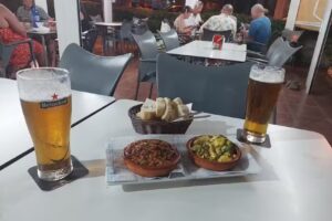 Cee Jay&rsquo;s Cafe-Bar