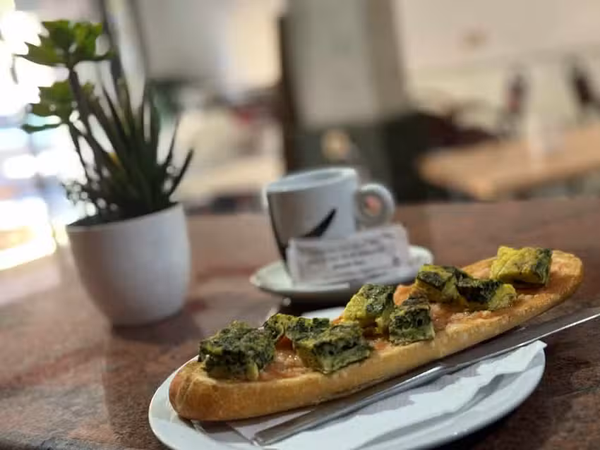 Central Snack &ndash; Bar