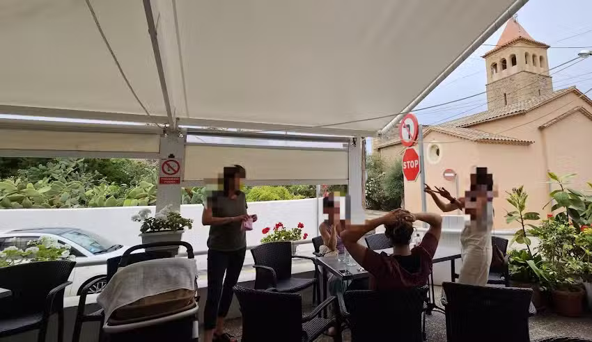 Centre Bar Restaurant