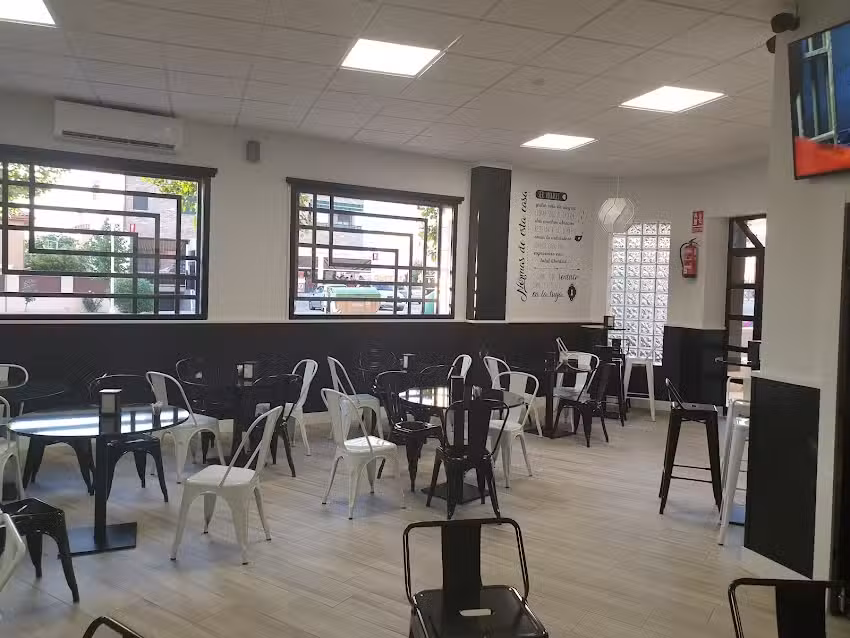 Cervecer&iacute;a 2 de Octubre.