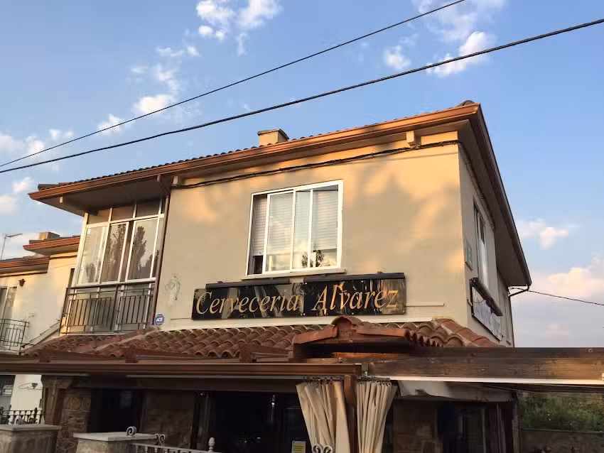 Cervecer&iacute;a &Aacute;lvarez y Loter&iacute;as y apuestas del Estado