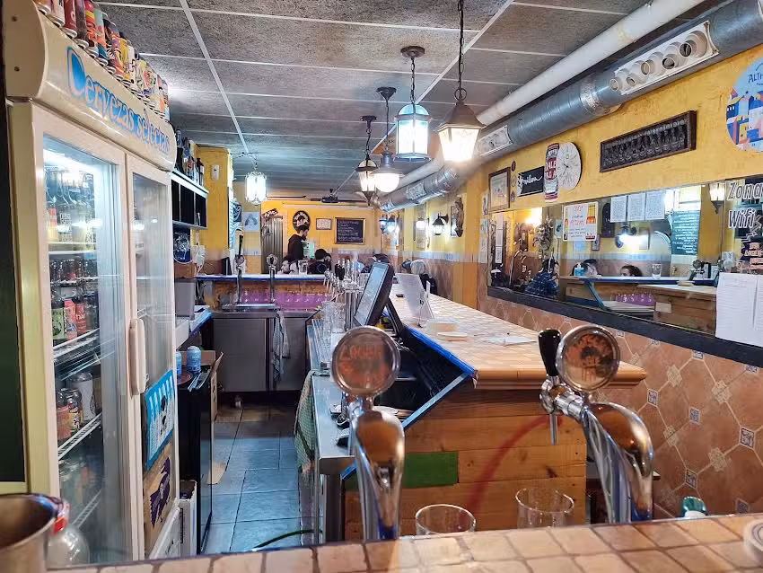 Cervecer&iacute;a Angir&oacute;n