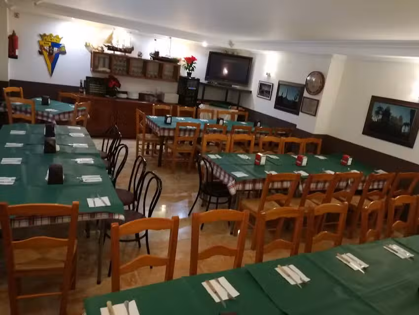 Cervecer&iacute;a Bar C&aacute;diz
