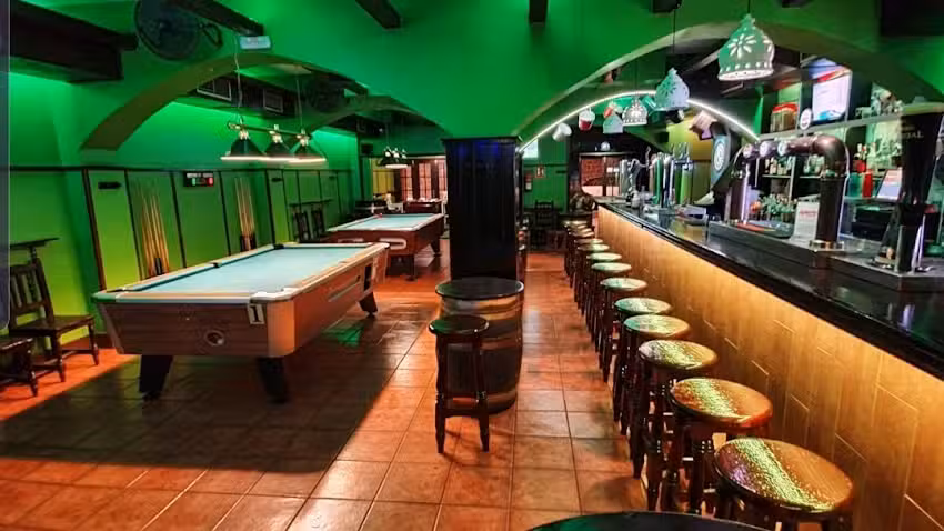 Cervecer&iacute;a Bola 8